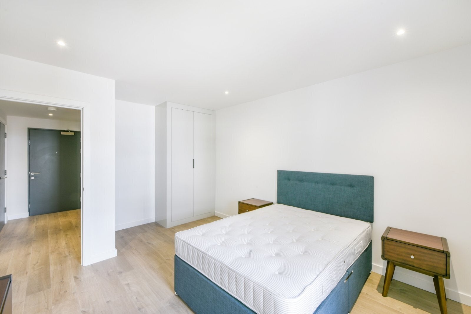Flat Tandy Place in Greater London