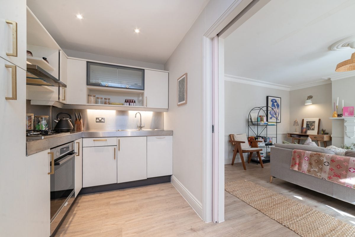 Flat Gayton Crescent in Greater London