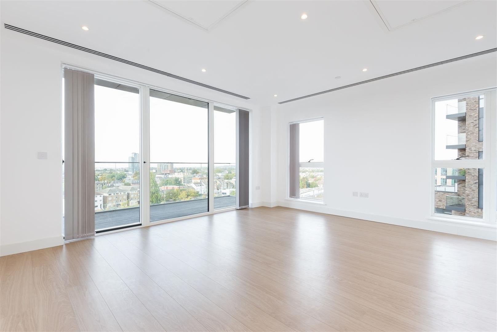 Flat Cherry Orchard Road in Greater London