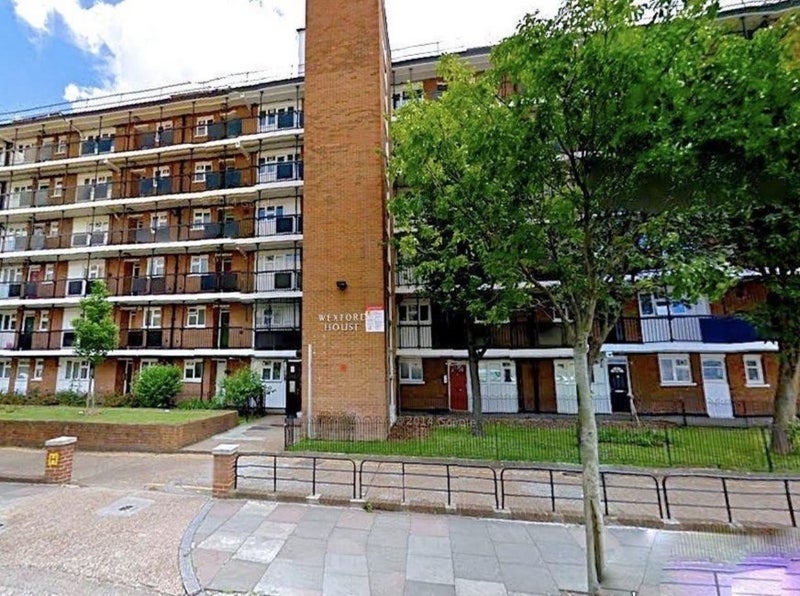 Room Canter Way in Greater London