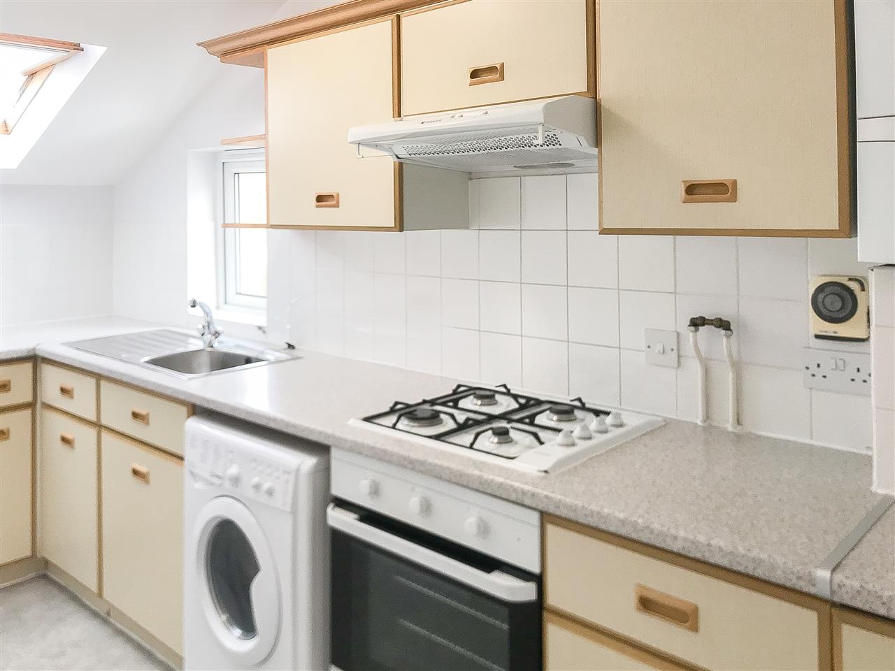 Flat Pleshey Road in Greater London