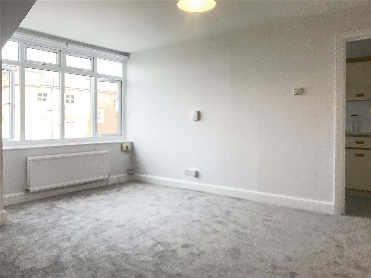 Flat Pleshey Road in Greater London