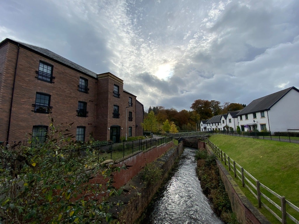 Flat Old Dalmore Path in Auchendinny