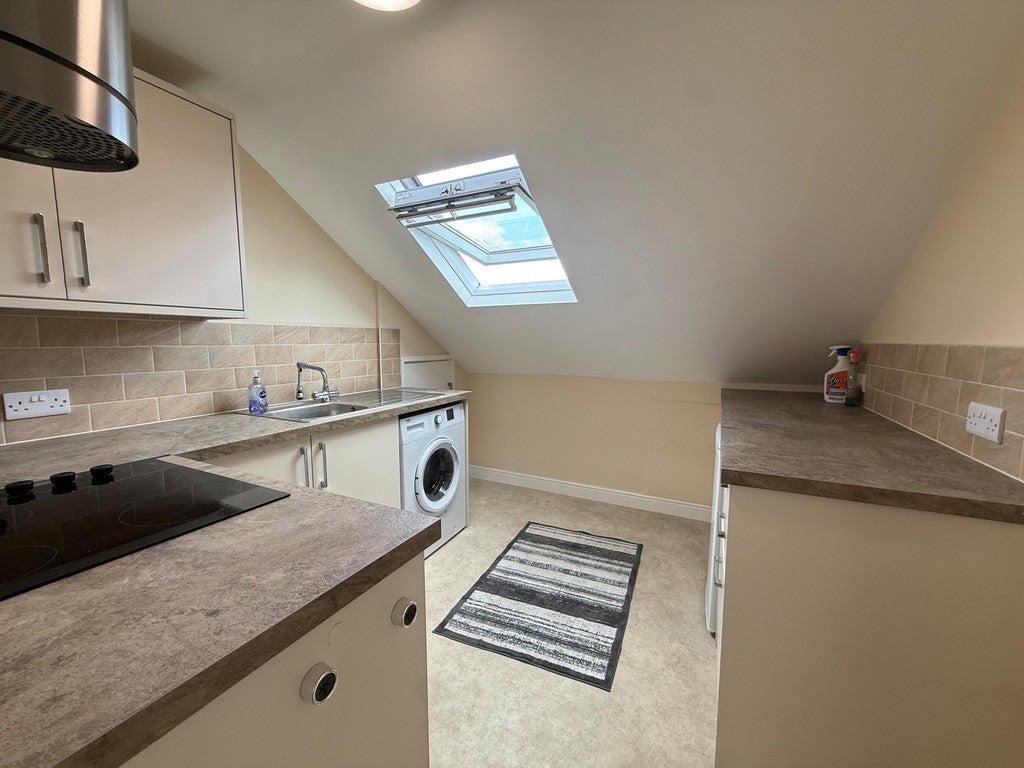 Flat Woodbine Terrace in Exeter