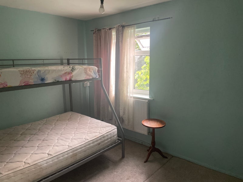 Room Withywood Drive in Telford