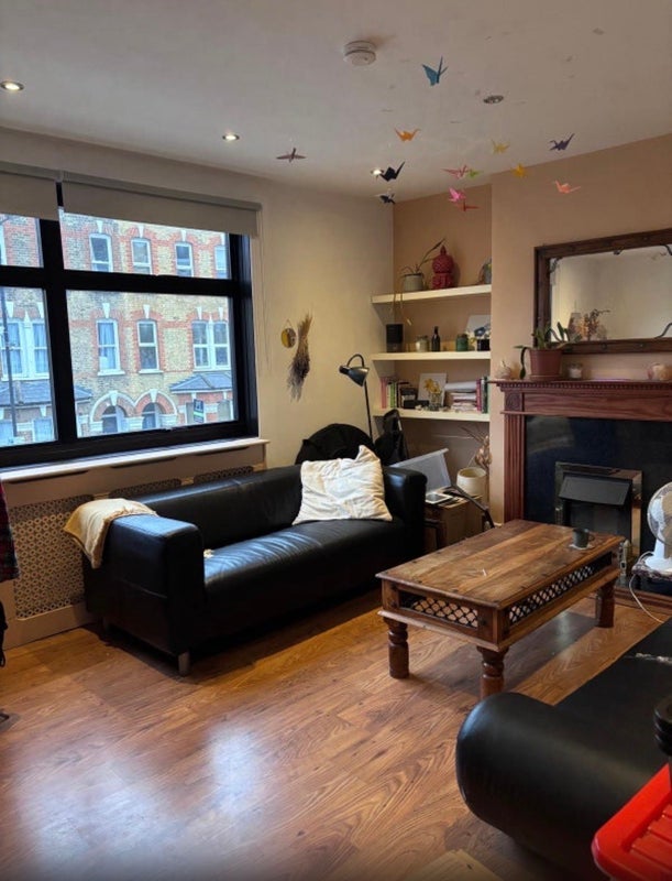 Room Chatsworth Road in Greater London