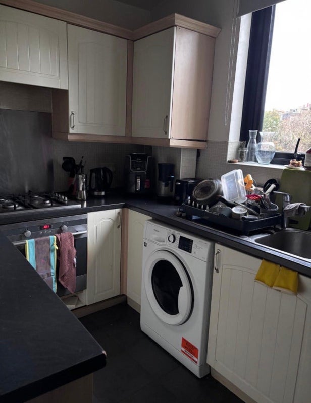 Room Chatsworth Road in Greater London