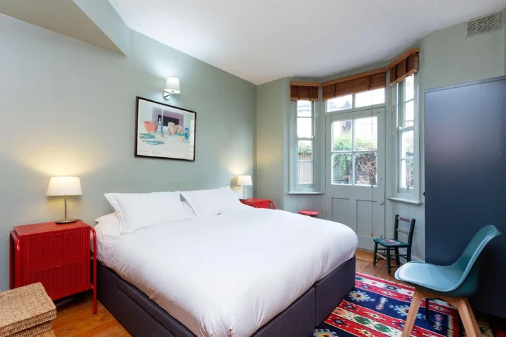 Flat Haberdasher Street in Greater London