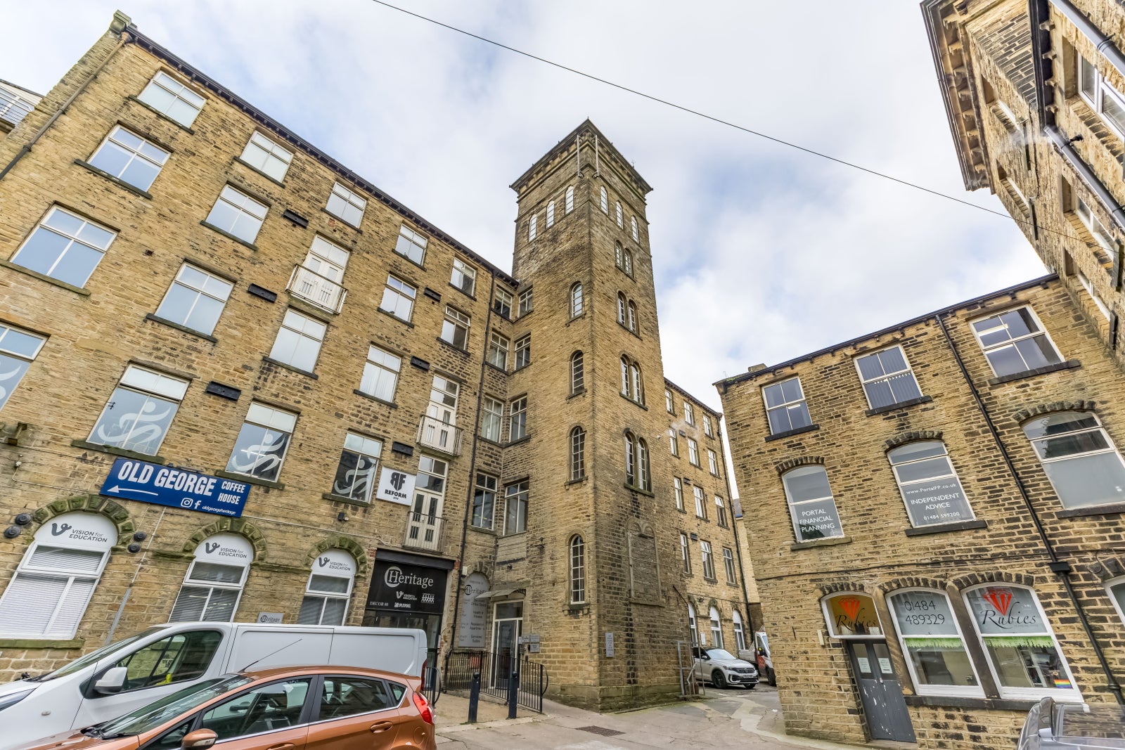 Flat Plover Road in Huddersfield