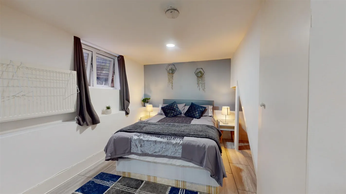 Flat Lancaster Road in Greater London