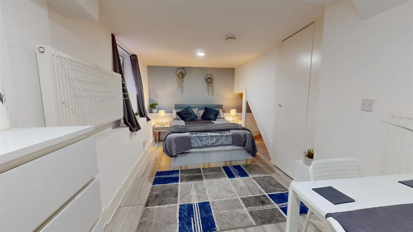 Flat Lancaster Road in Greater London