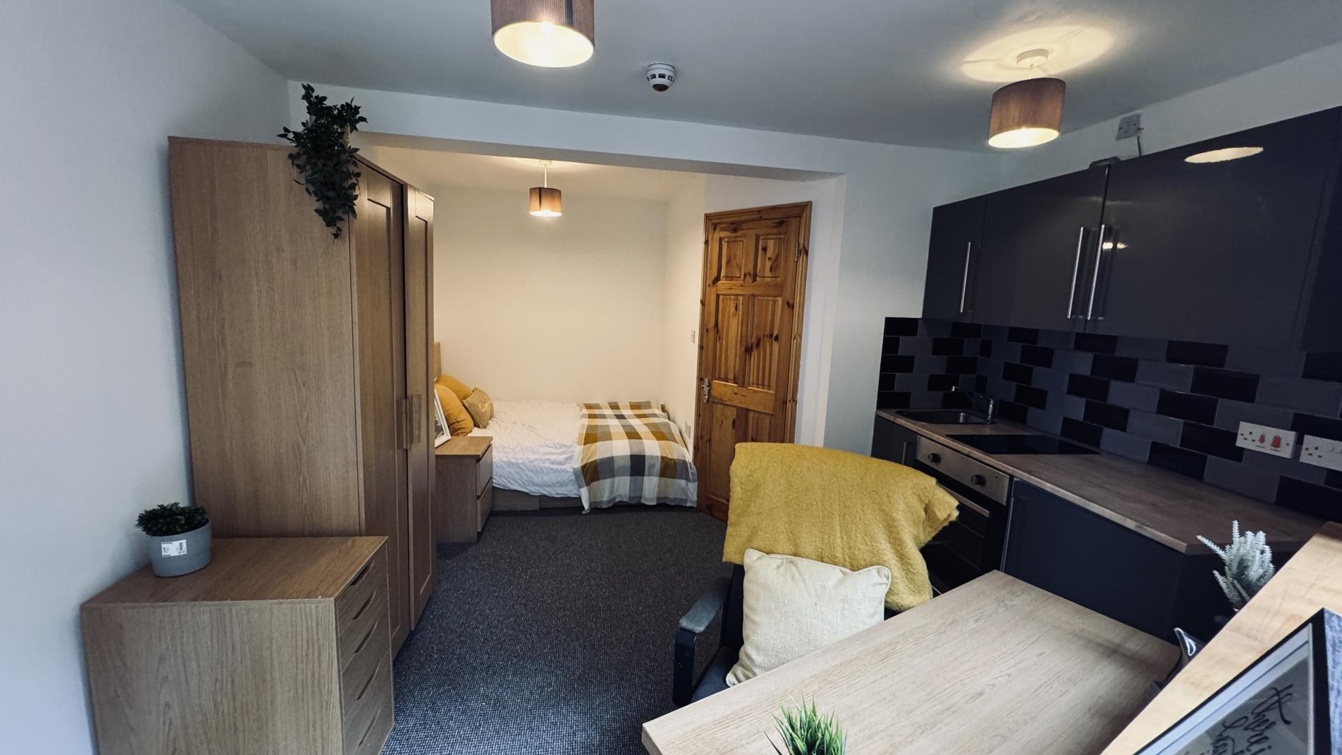 Flat Cheyney Road in Chester