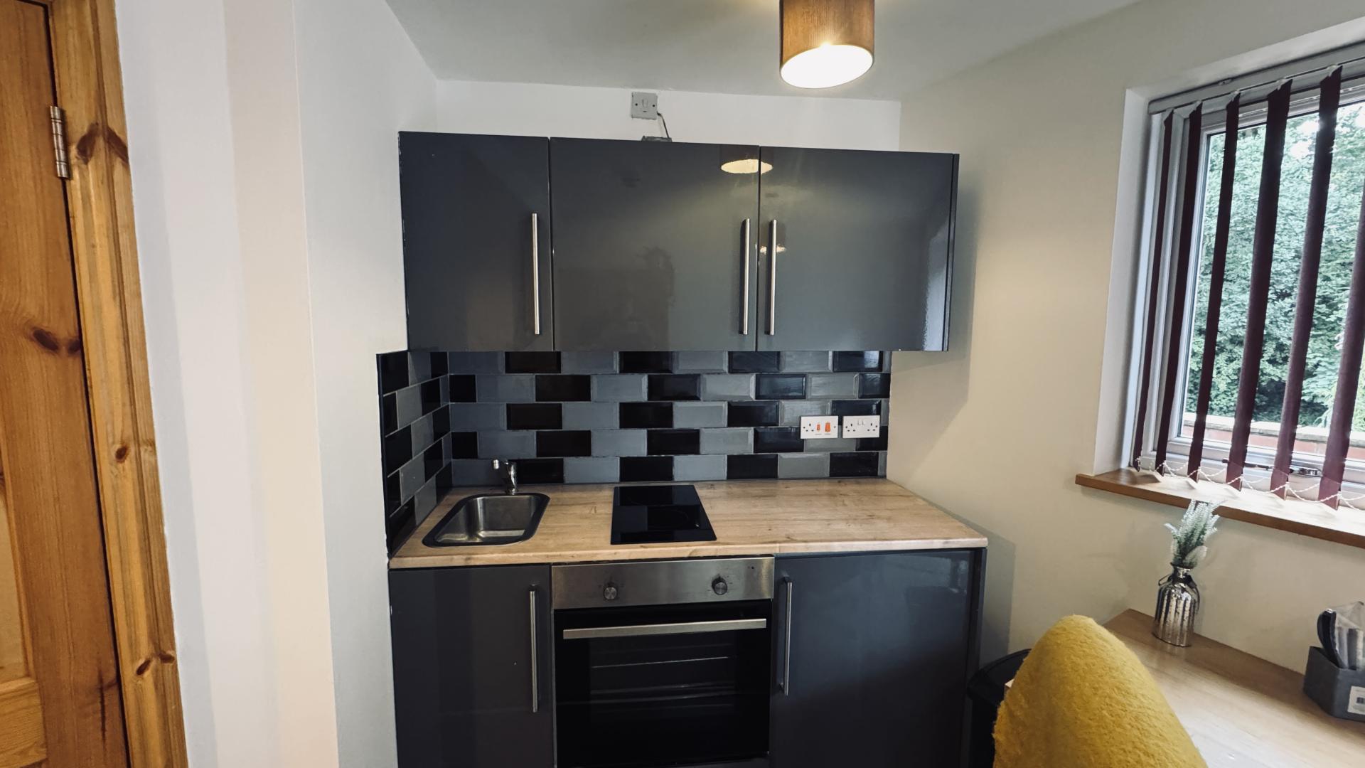 Flat Cheyney Road in Chester