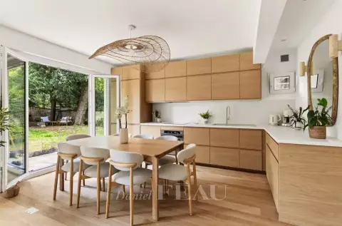 Flat Rue d'Alsace in Saint-Germain-en-Laye