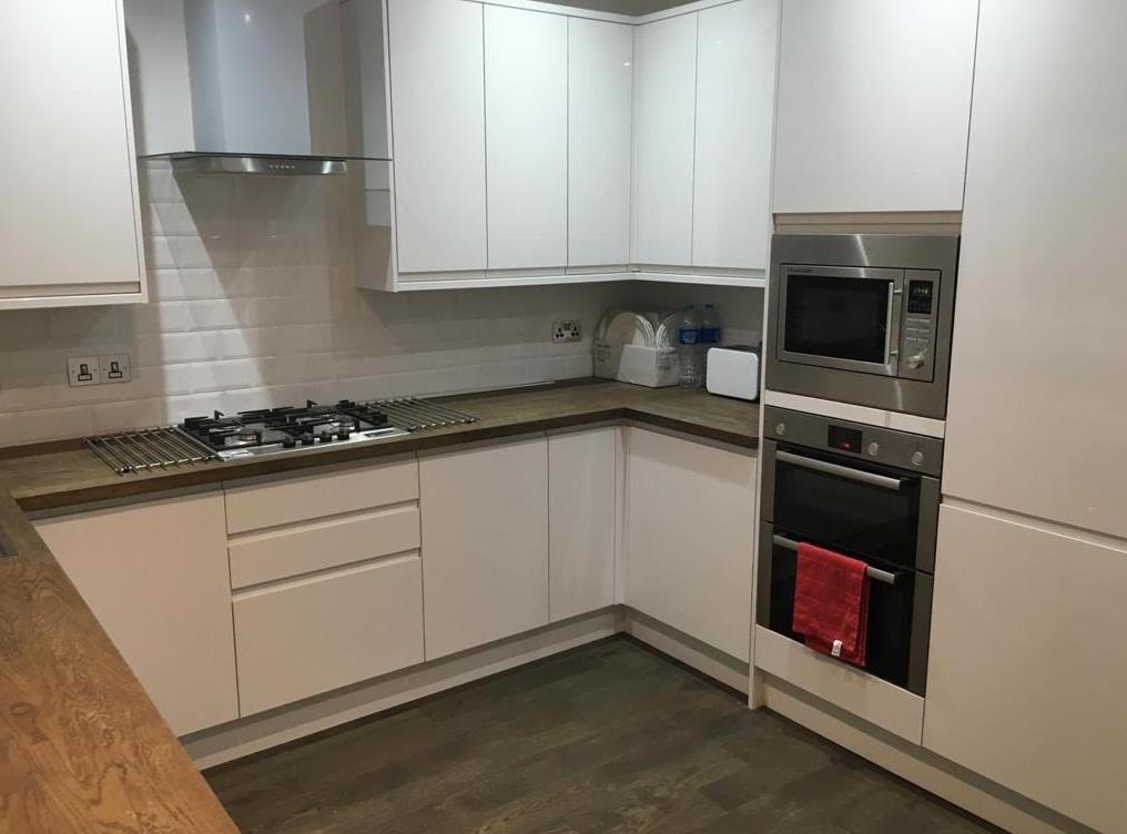 Room Parsonage Street in Greater London