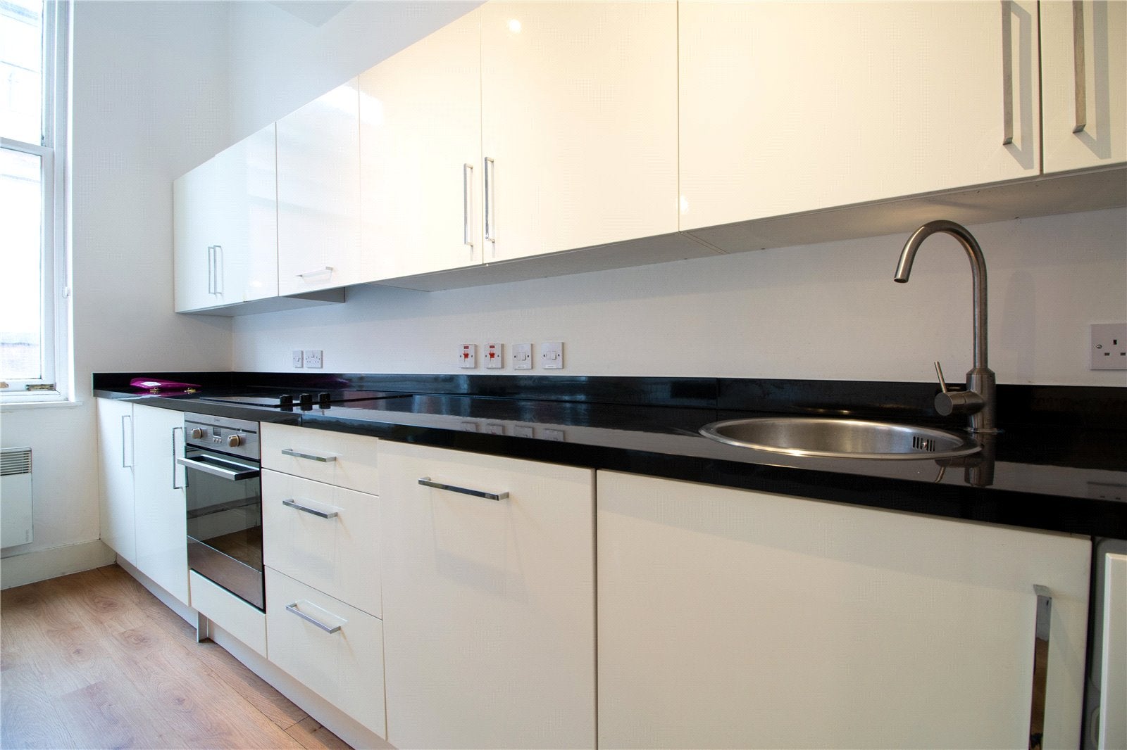 Flat Bexley Square in Salford