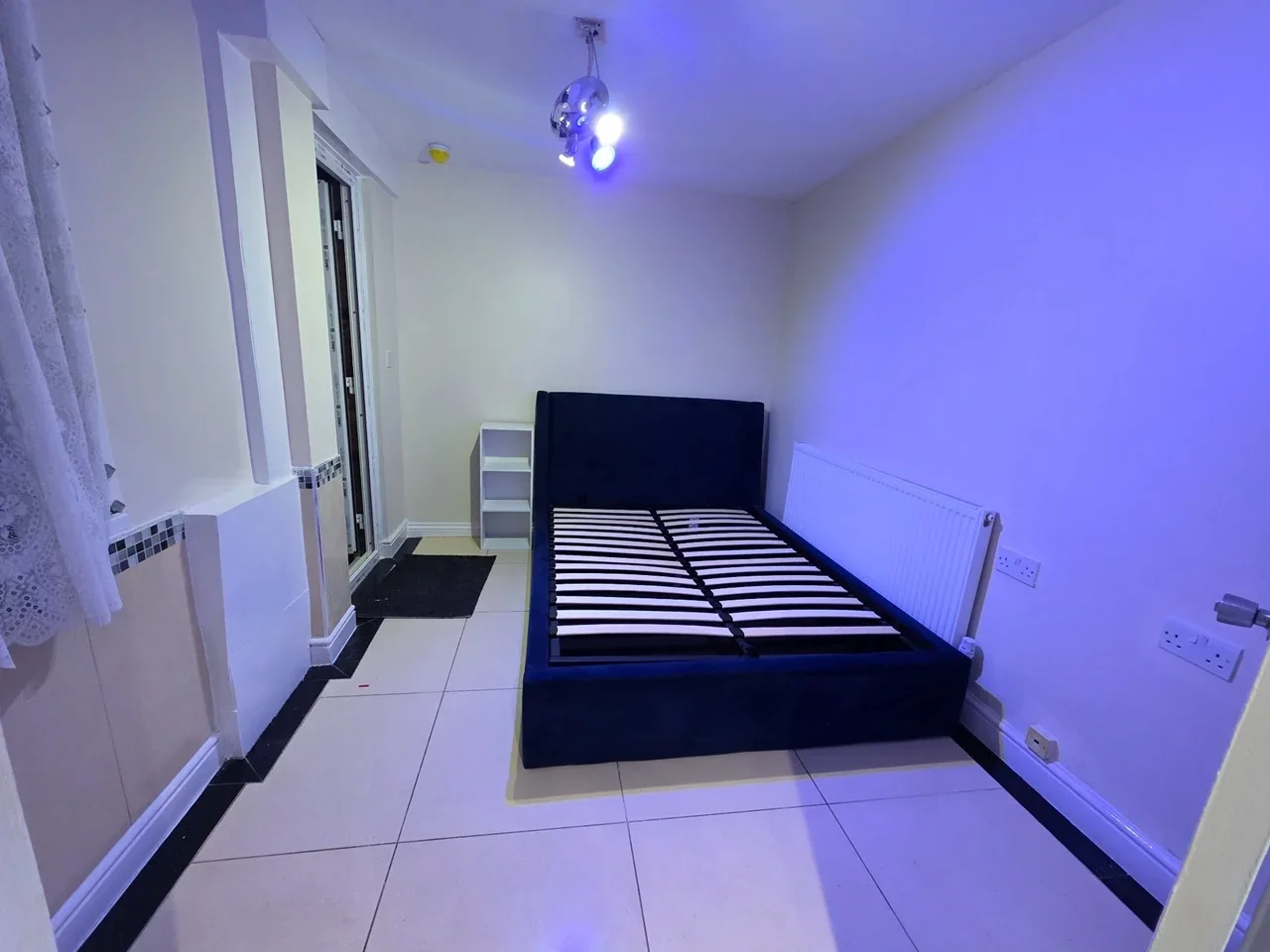 Room Eldon Avenue in Greater London