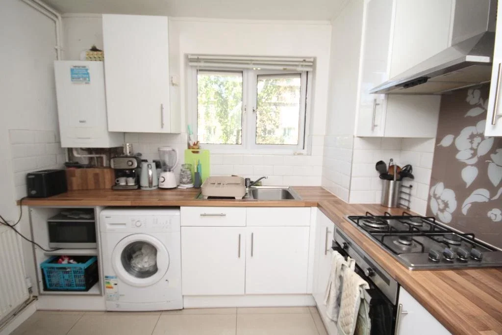 Flat Georges Road in Greater London
