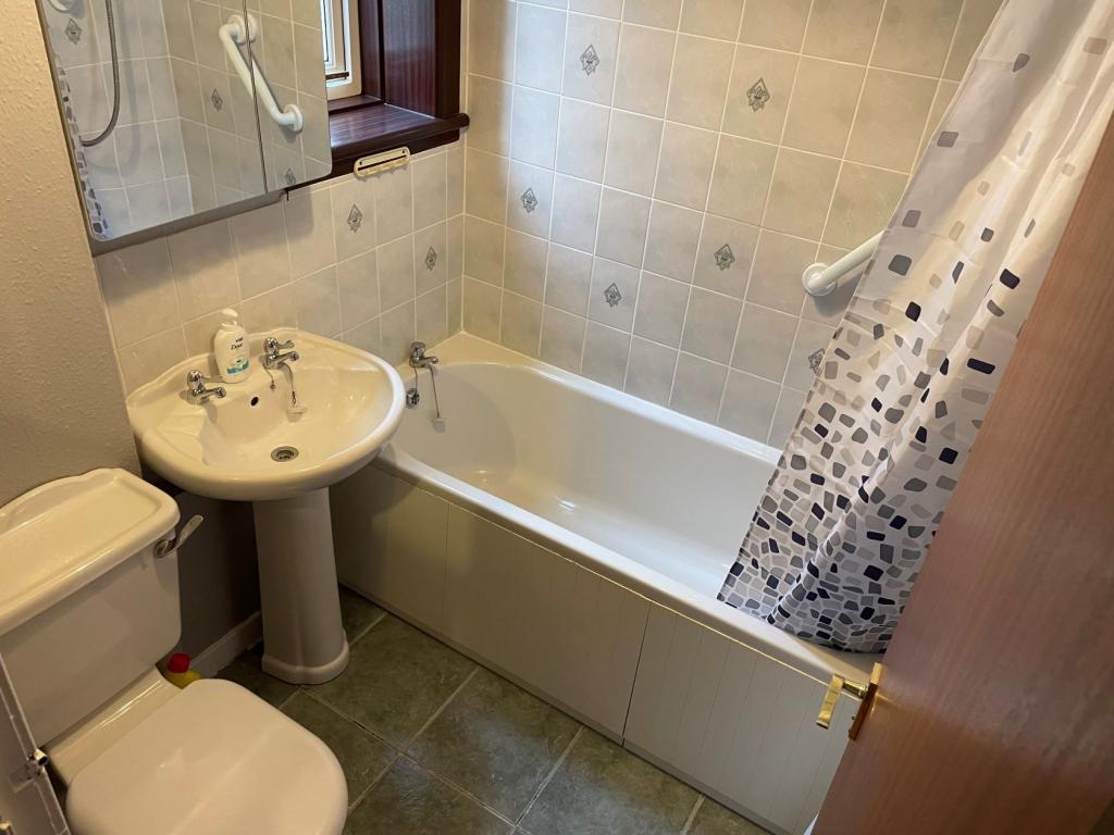 Flat Ardarroch Road in Aberdeen City