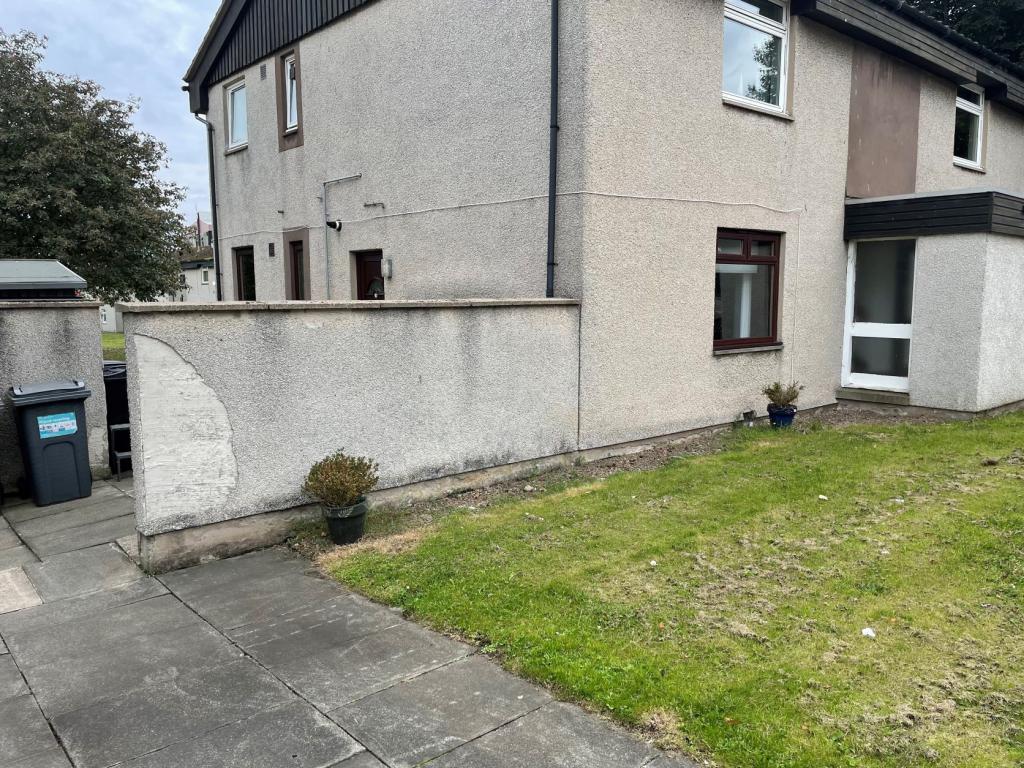 Flat Ardarroch Road in Aberdeen City