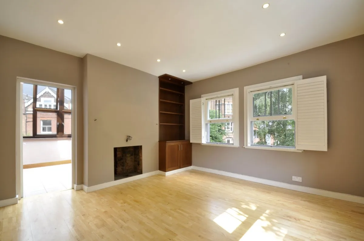 House Greencroft Gardens in Greater London