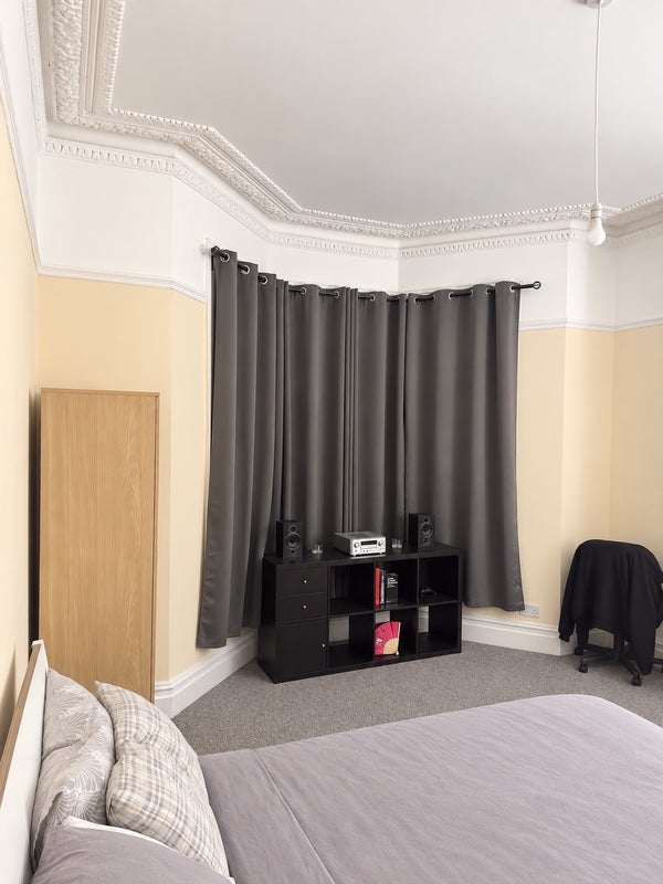 Room Ashley Down Road in Bristol