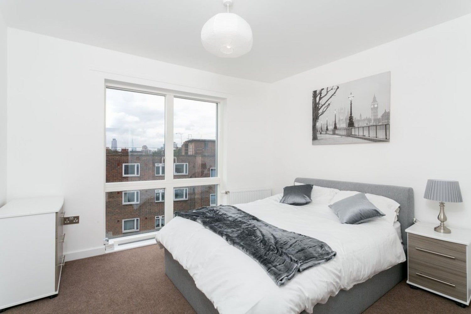 Flat Bridport Place in Greater London