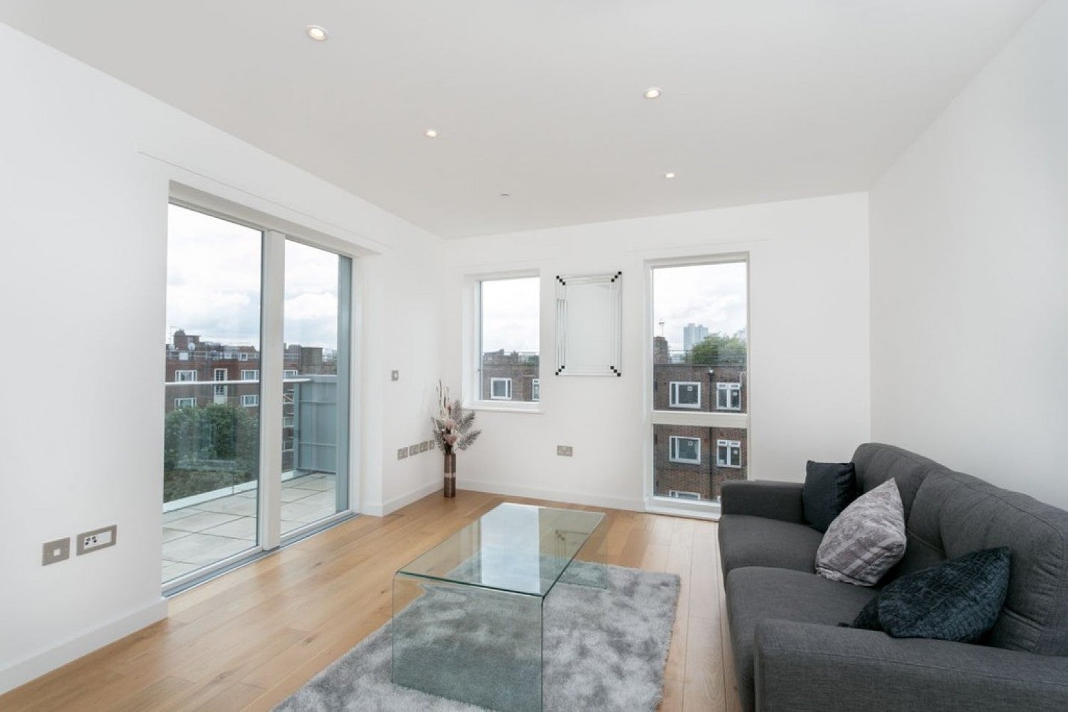 Flat Bridport Place in Greater London