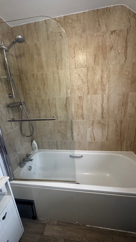 Room Lower Longlands in Sandwell