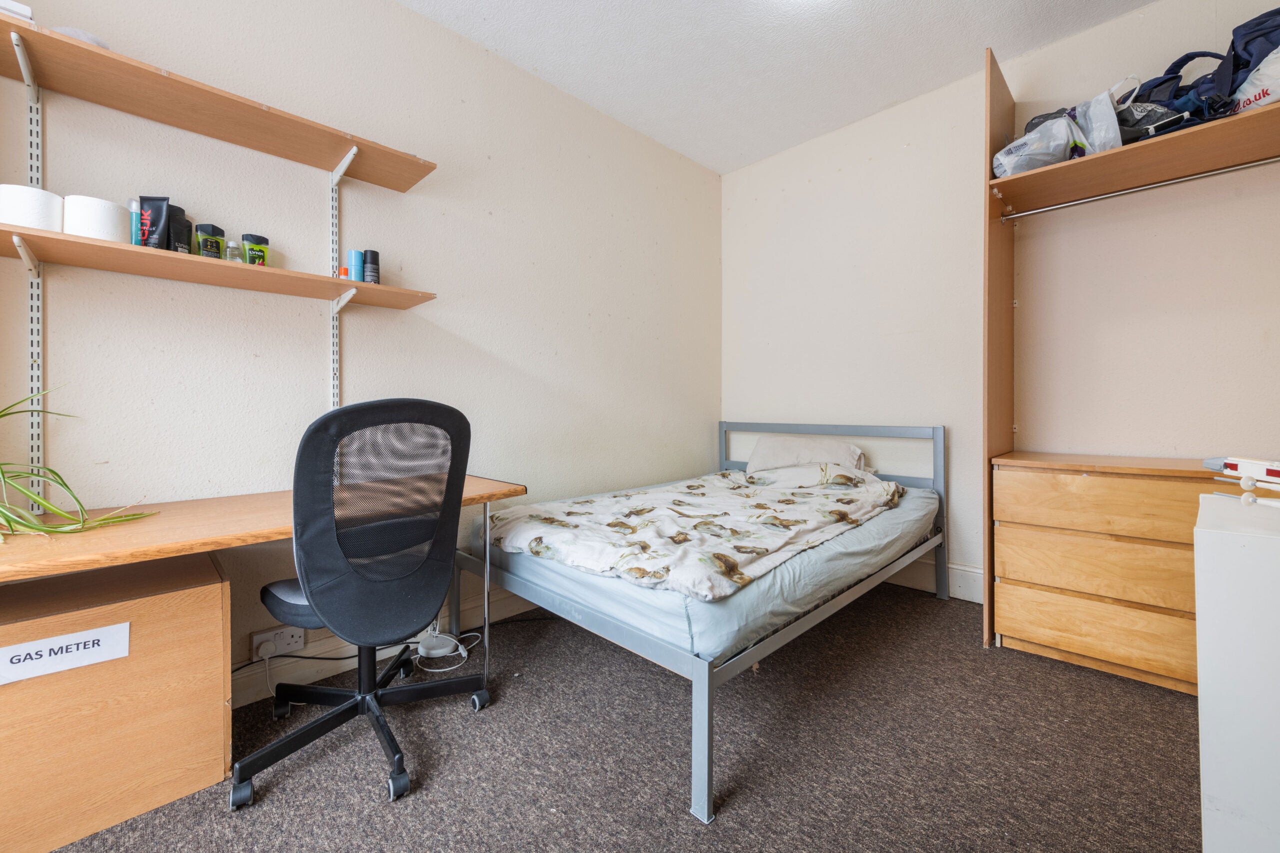 Room Harrow Road in Birmingham