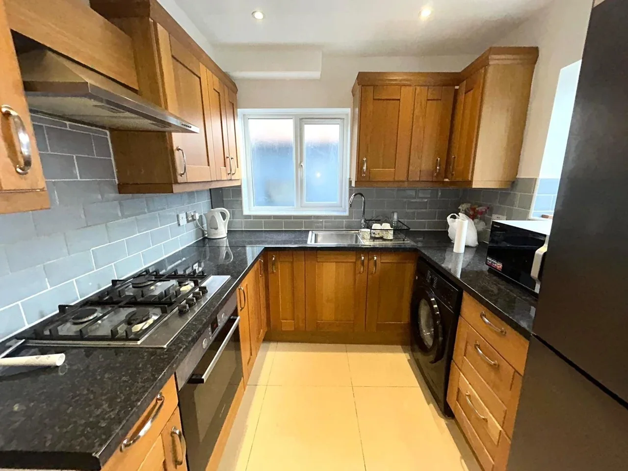 Flat Welland Gardens in Greater London