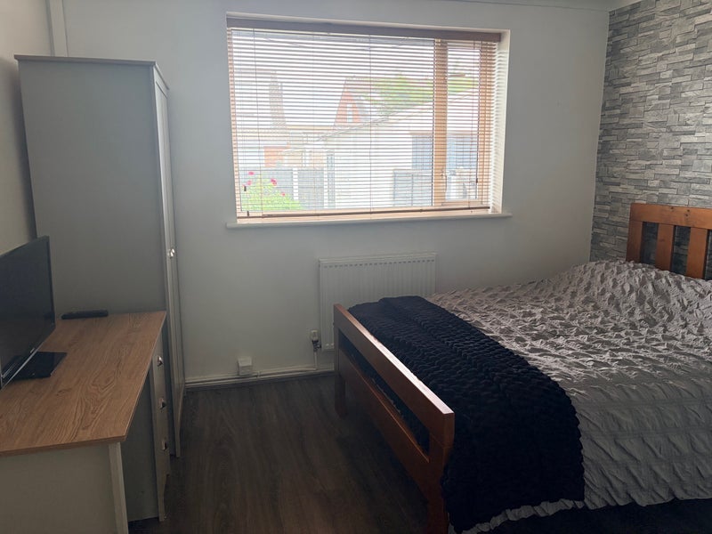 Room Edinburgh Road in Bolton
