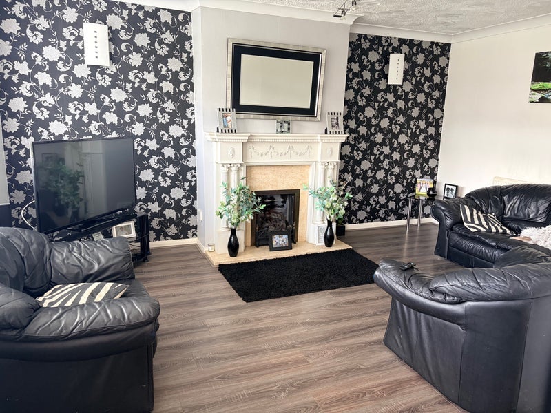 Room Edinburgh Road in Bolton