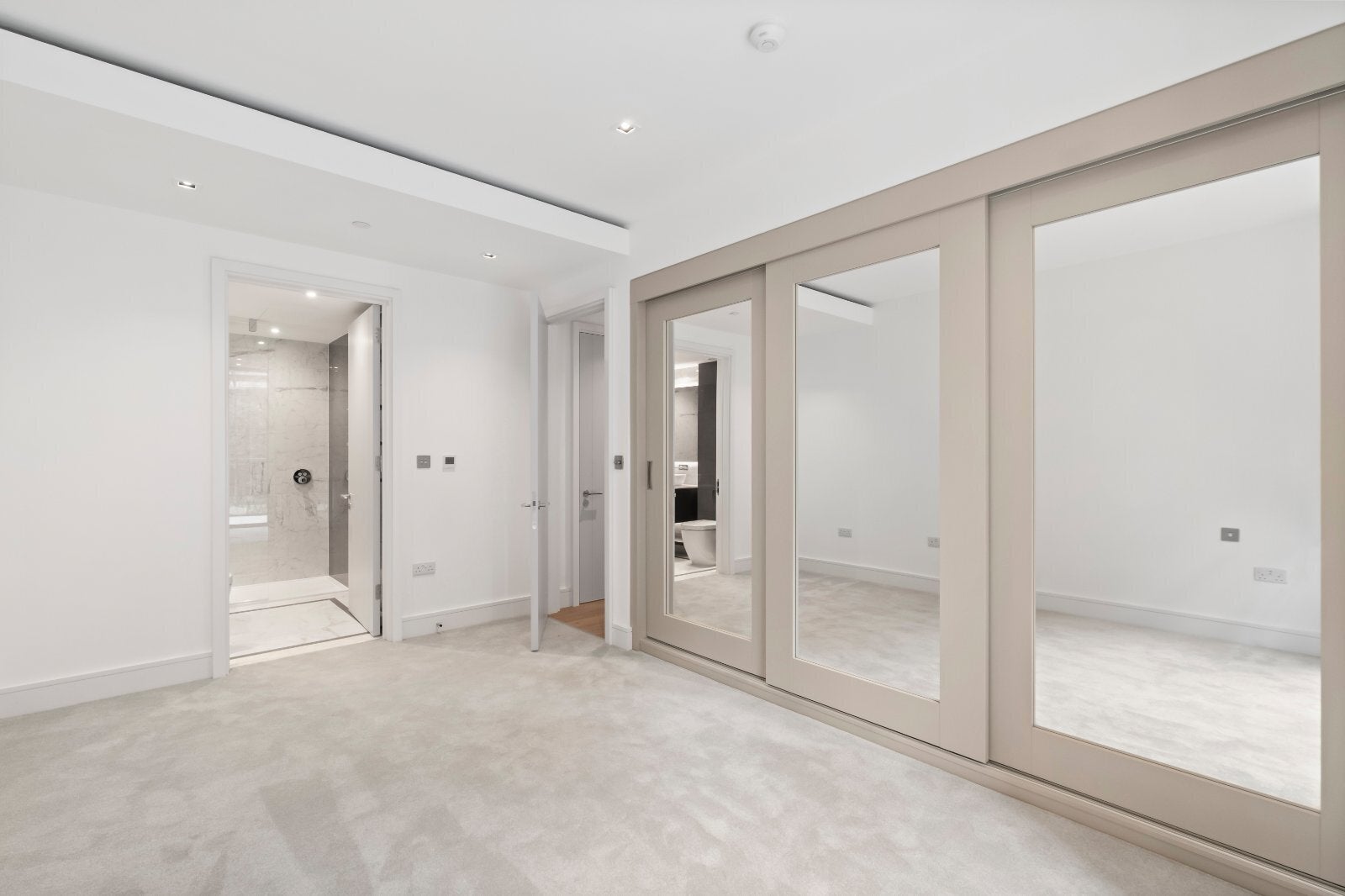 Flat Newcastle Place in City of Westminster