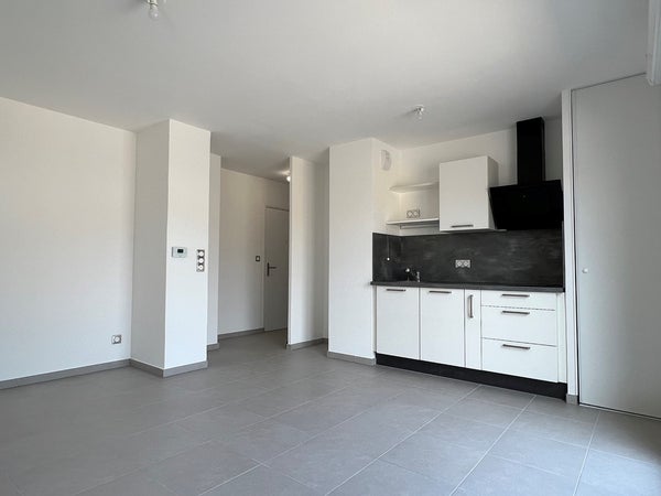 Flat Rue de la Combe in Porte des Pierres Dorées
