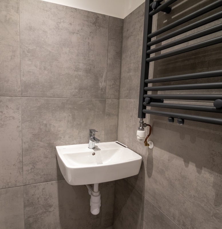 Room Cardiff Walk in Tameside