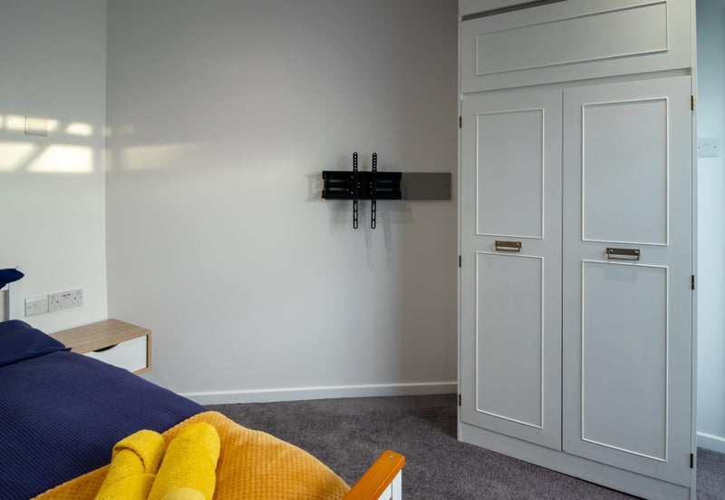 Room Cardiff Walk in Tameside