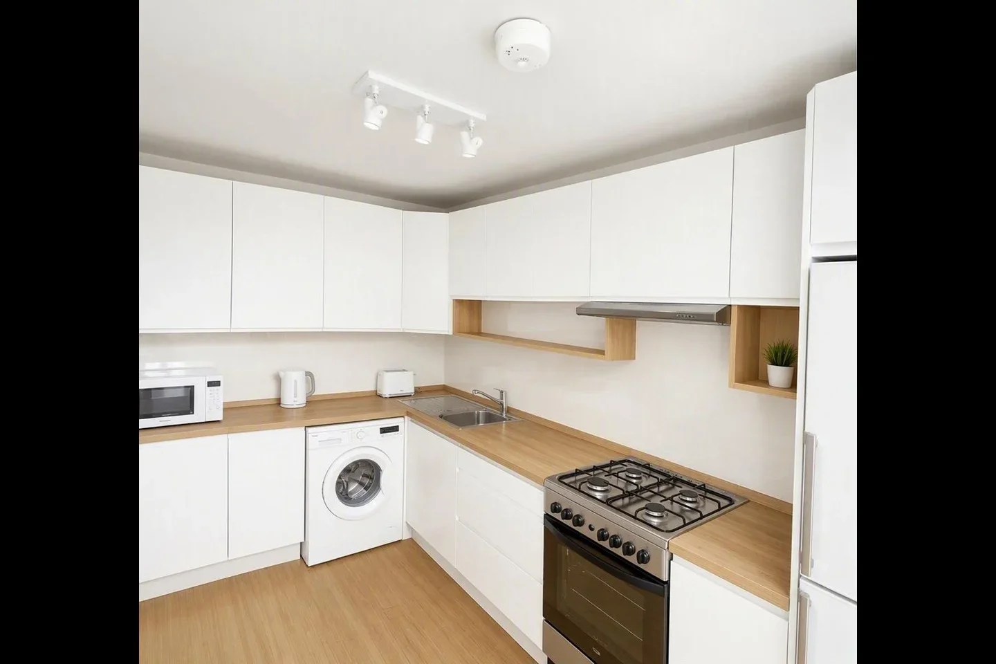 Flat Upper Park Road in Greater London