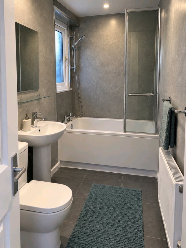 Room Montford Avenue in Glasgow