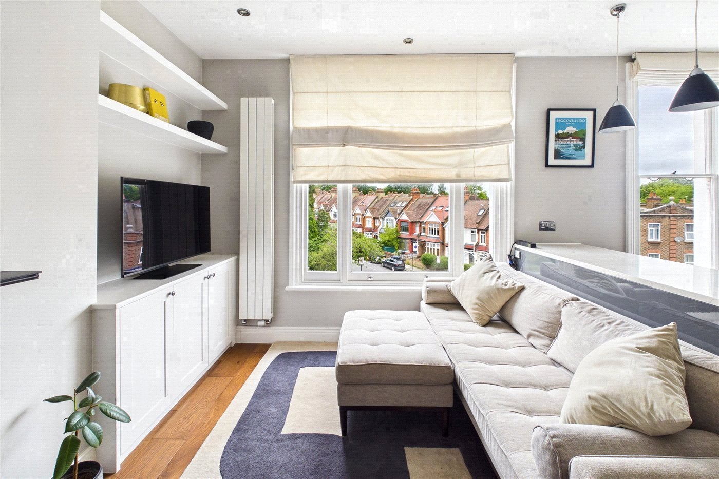 Flat Norwood Road in Greater London