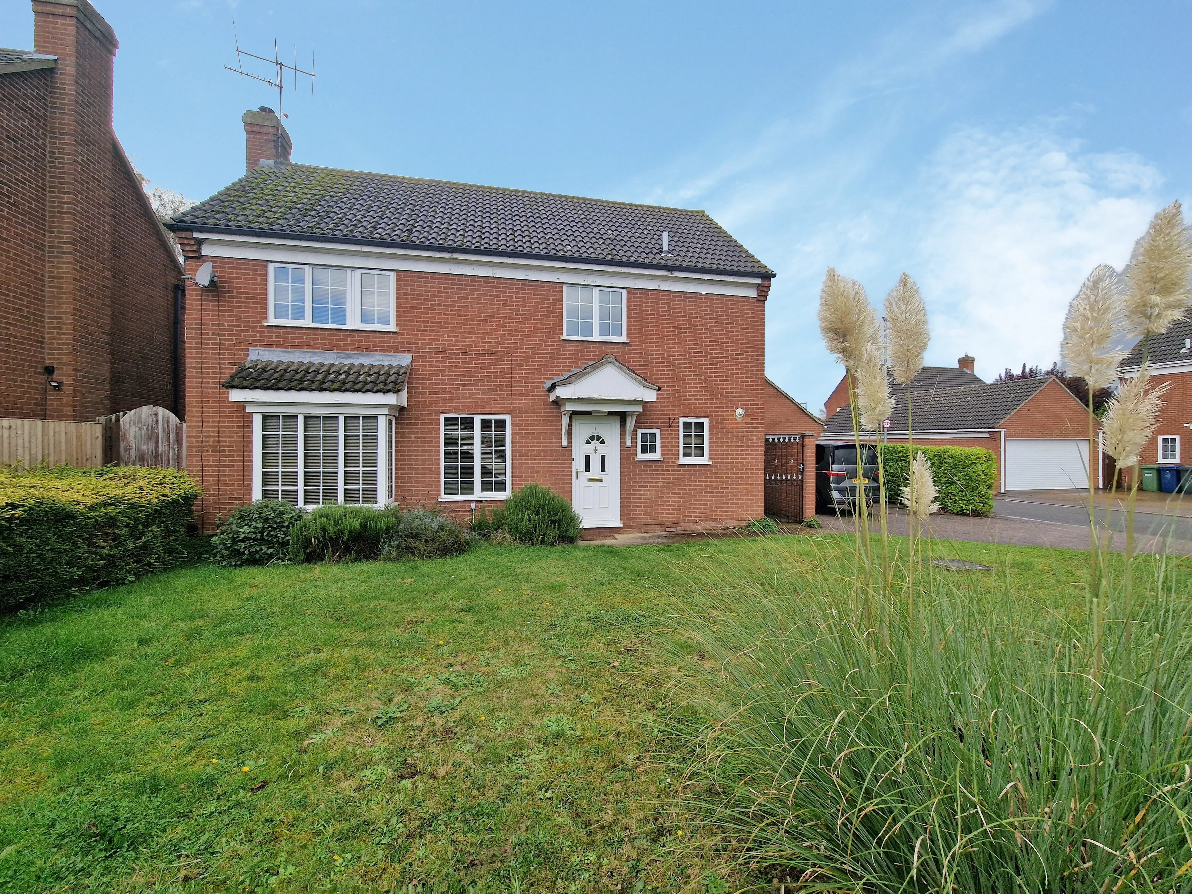 House Bilberry Close in Huntingdonshire