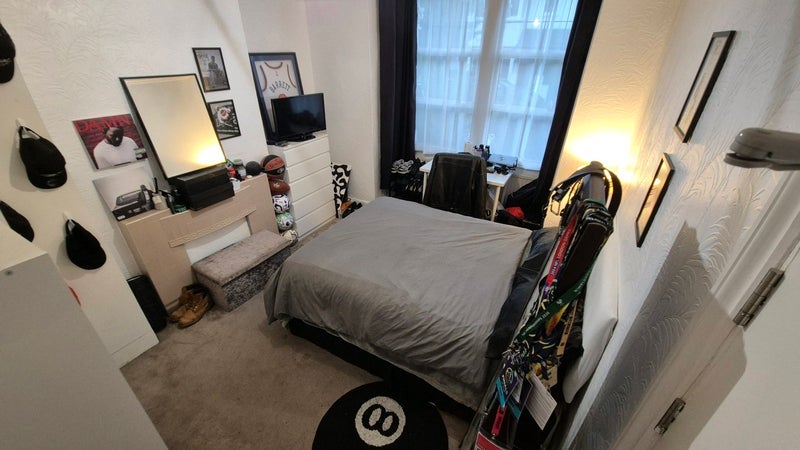 Room Beechcroft Road in Greater London