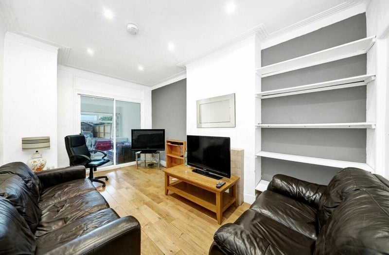 Room Beechcroft Road in Greater London