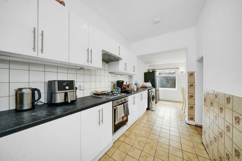 Room Beechcroft Road in Greater London