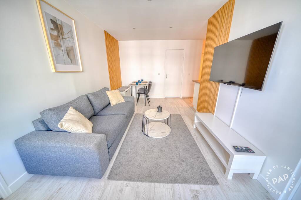 Room Rue du Poirier Fourrier in Argenteuil