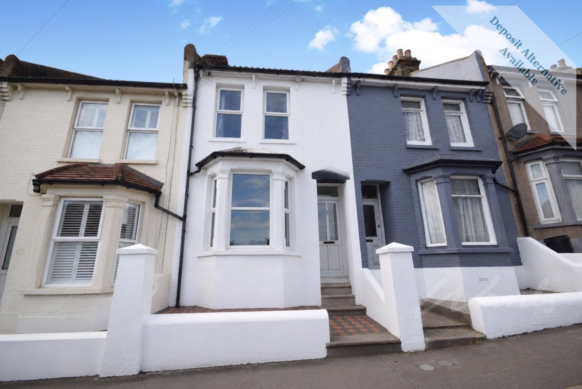 House Kitchener Road in Strood
