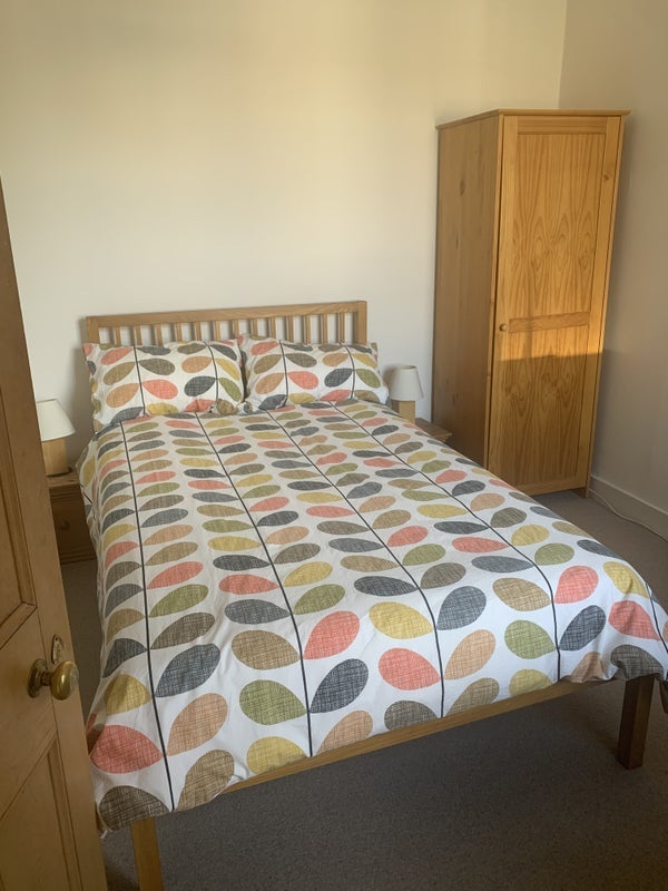 Room Chelmsford Road in Greater London