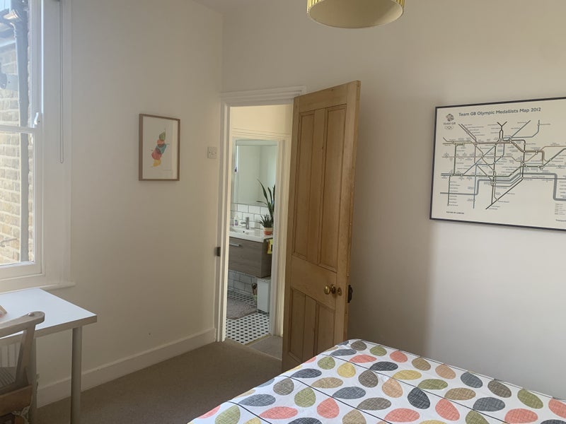 Room Chelmsford Road in Greater London