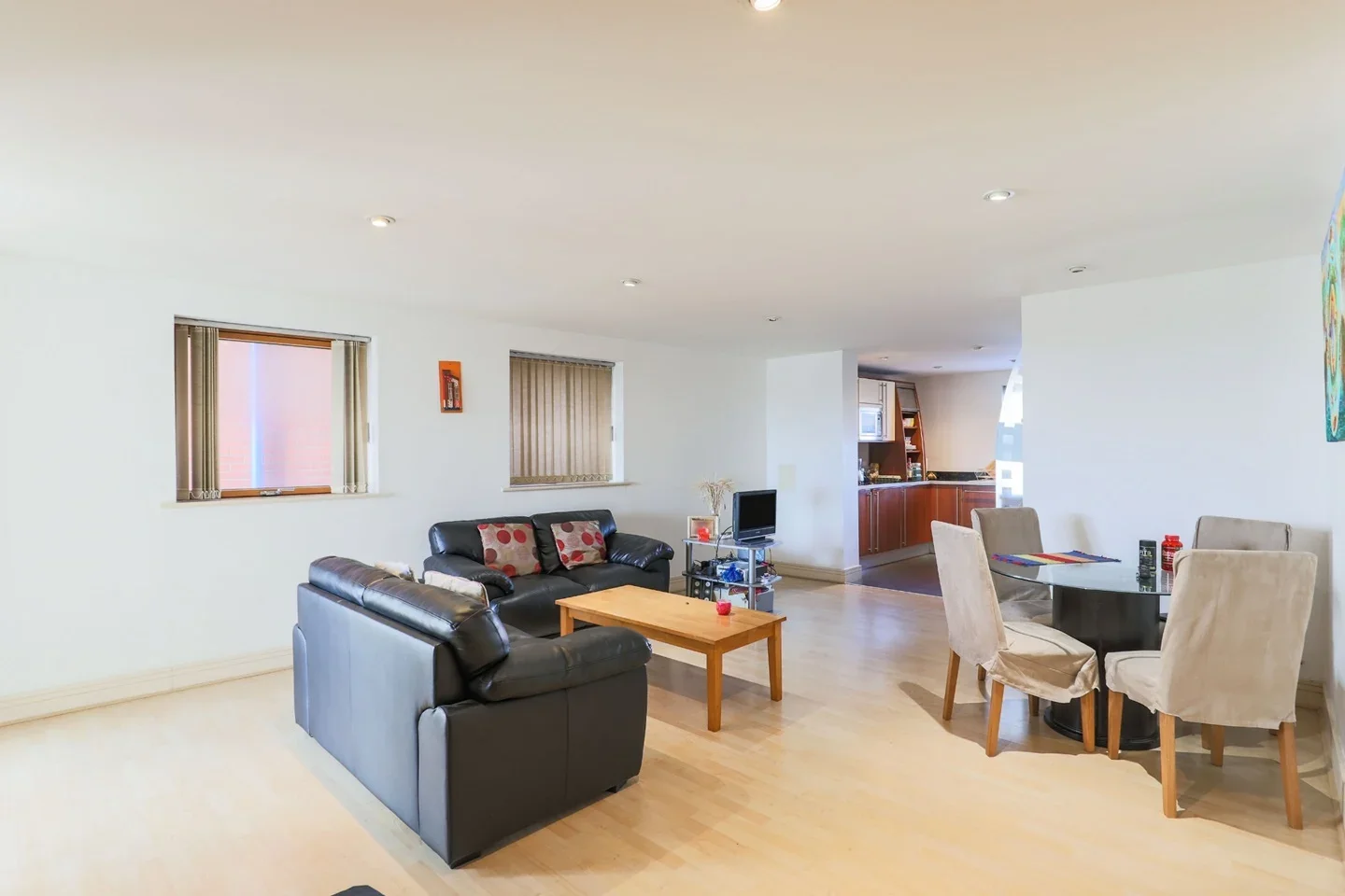 Flat Newton Place in Greater London