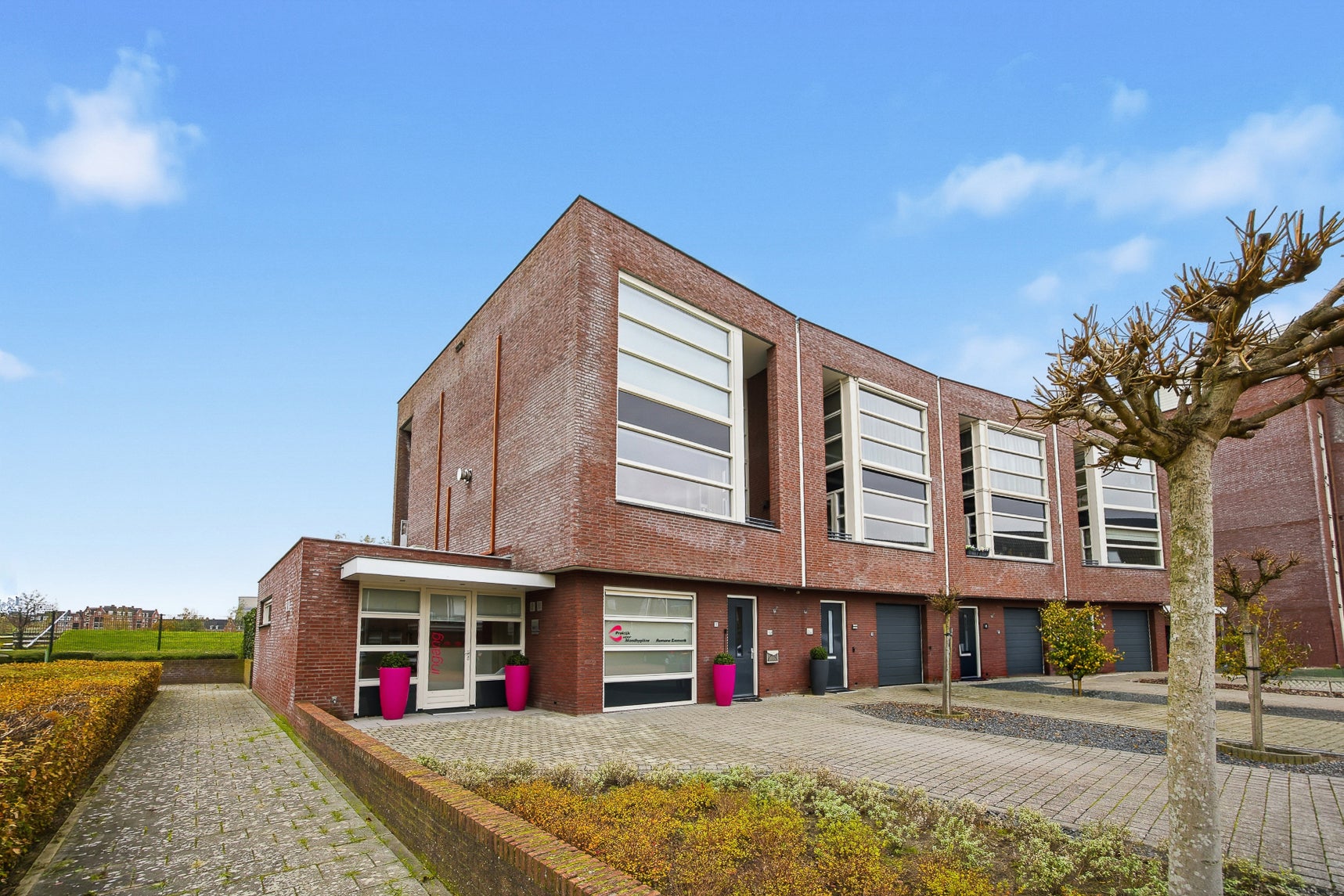 Meindert Hobbemastraat 1 in Raamsdonksveer